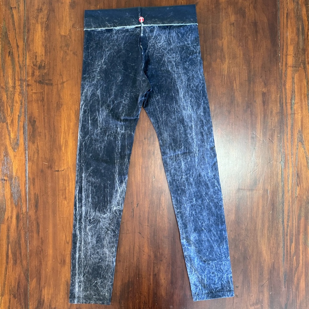 T-Party Fold Over Mineral Wash Leggings - Picture 14 of 14